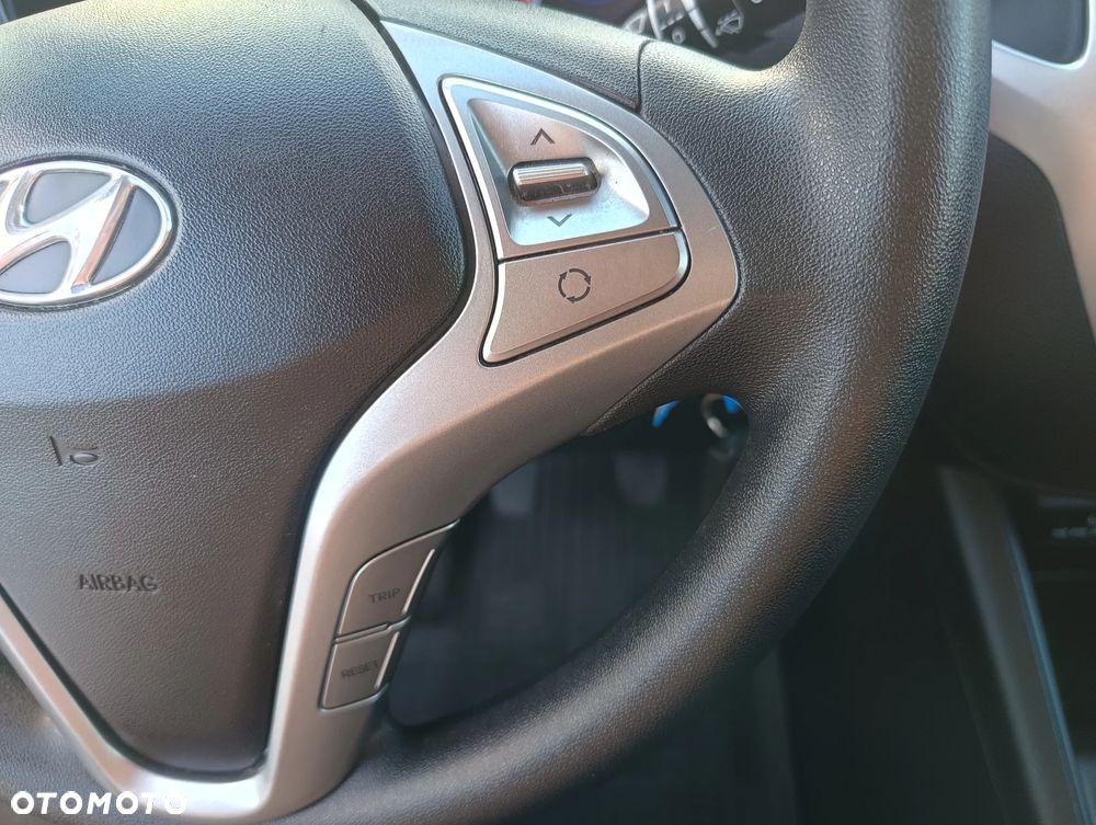Hyundai ix20 1.4 Trend - 25