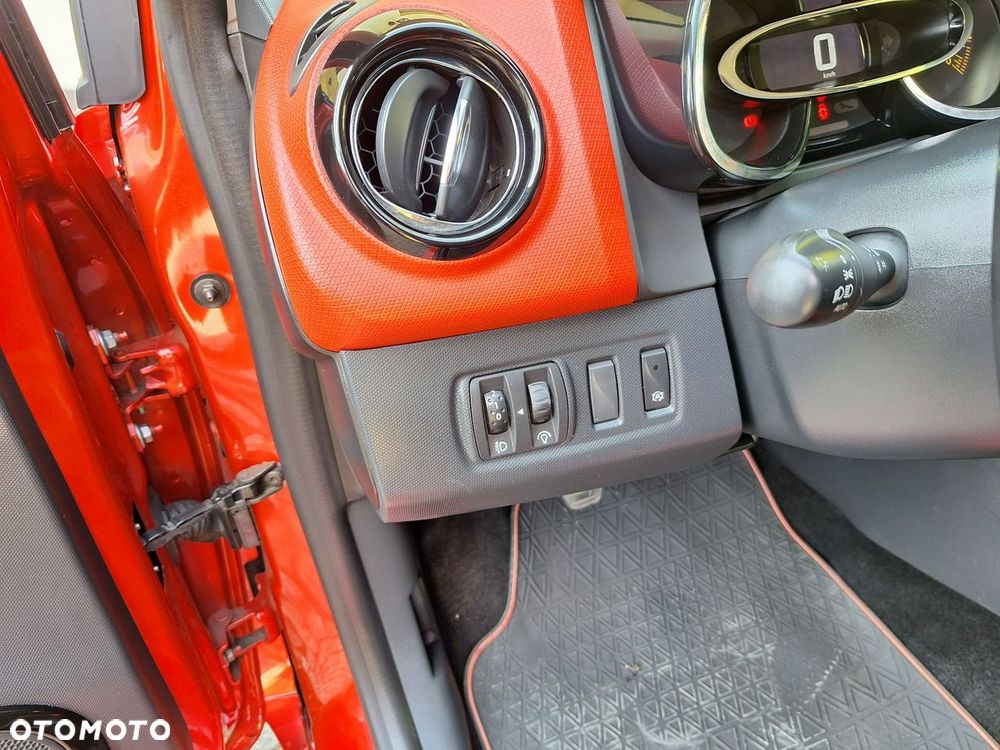 Renault Clio (Energy) TCe 90 Start & Stop INTENS - 23