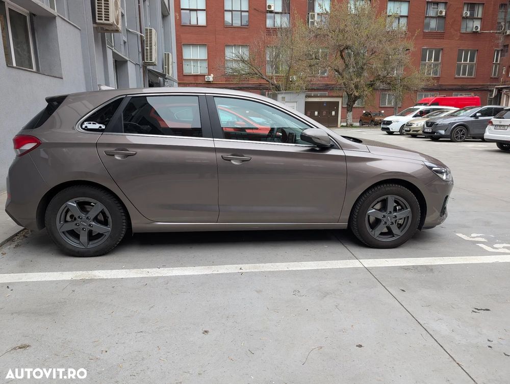 Hyundai i30 1.5 110CP 5DR M/T Highway - 10