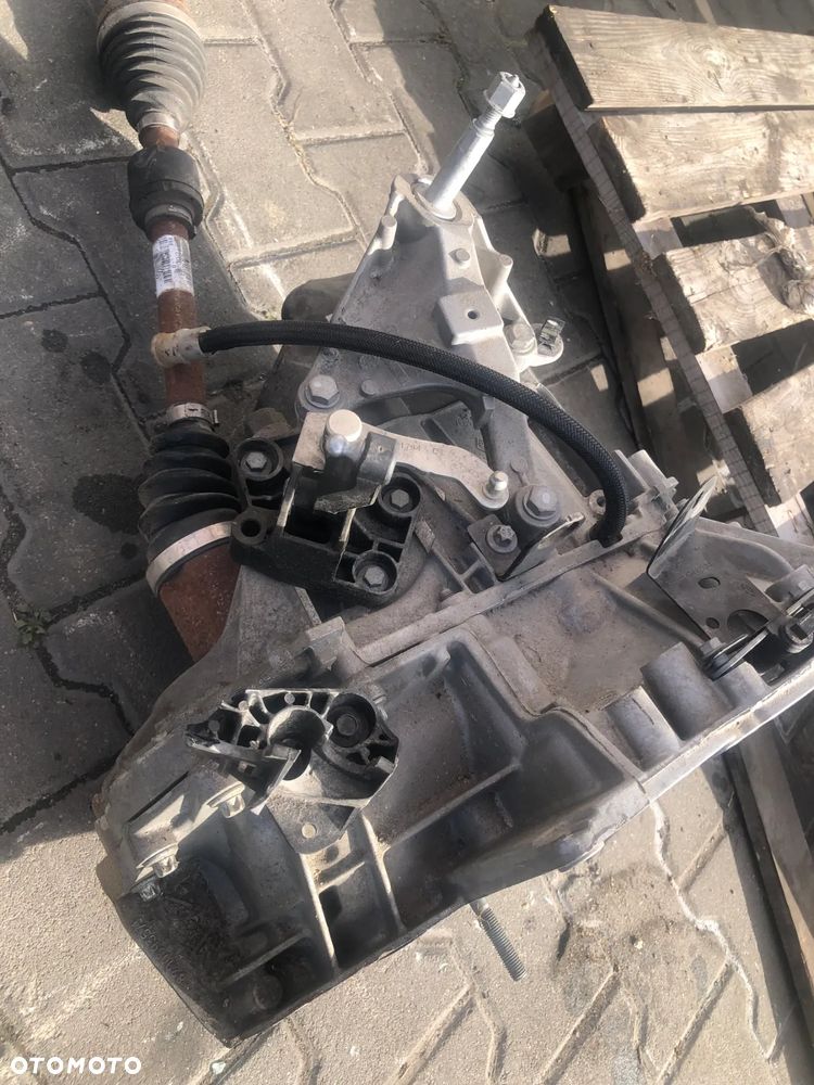 skrzynia biegow RENAULT CLIO 4 IV 1.2  JH3343 - 4