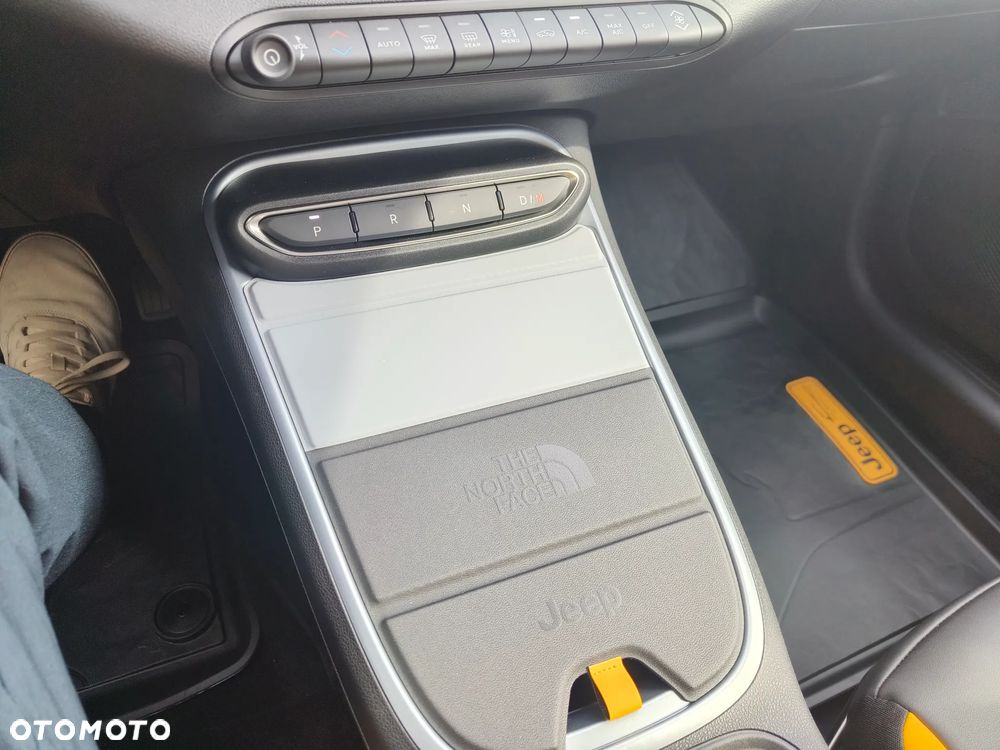 Jeep Avenger 1.2 T3 mHEV The North Face 4xe eDCT6 - 22