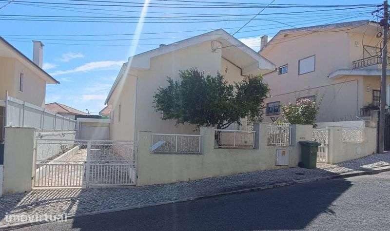 Moradia T2 Oeiras (arrendamento) - Grande imagem: 2/12
