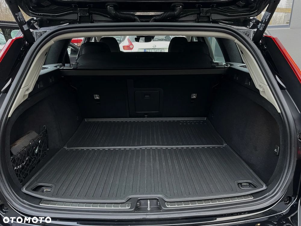 Volvo V60 D4 Geartronic Summum - 39