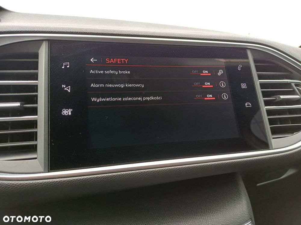 Peugeot 308 1.5 BlueHDi GT S&S EAT8 - 17