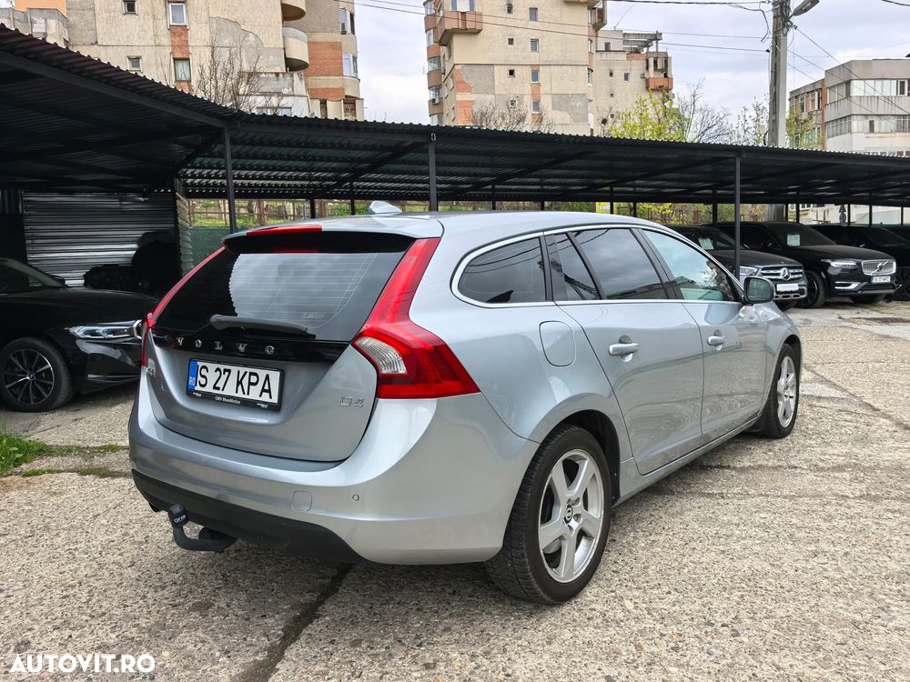 Volvo V60 D4 Geartronic Momentum - 5
