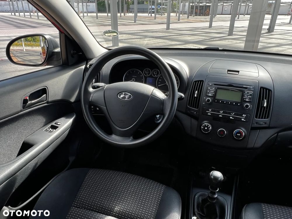 Hyundai i30 1.6 Comfort - 17