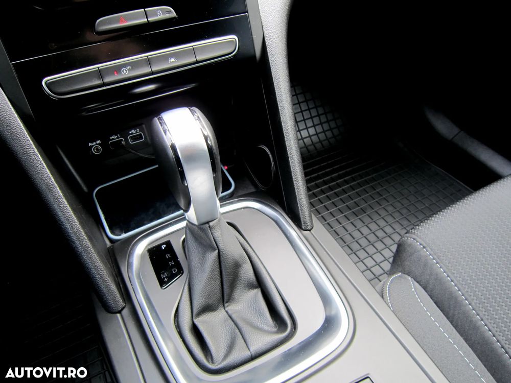 Renault Megane TCE 140 EDC Techno - 18