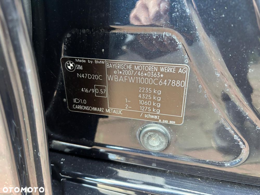 BMW Seria 5 520d Sport-Aut - 39