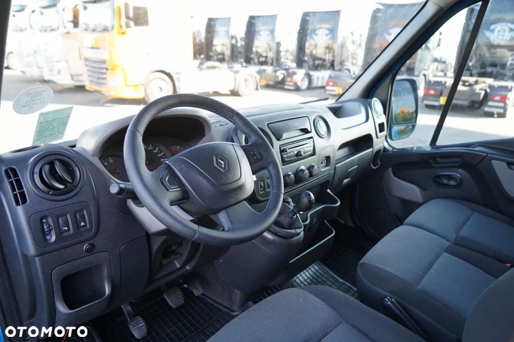 Renault MASTER / BLASZAK / FURGON / BRYGADÓWKA 7 MIEJSC  / SPROWADZONY - 24