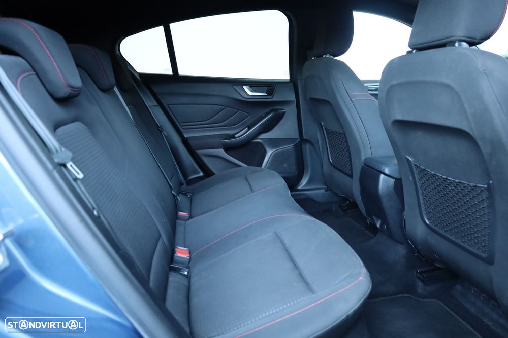 Ford Focus 1.0 EcoBoost MHEV ST-Line - 50
