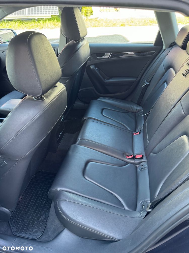 Audi A4 Avant 2.0 TDI DPF clean diesel quattro S tronic S line Sportpaket - 13