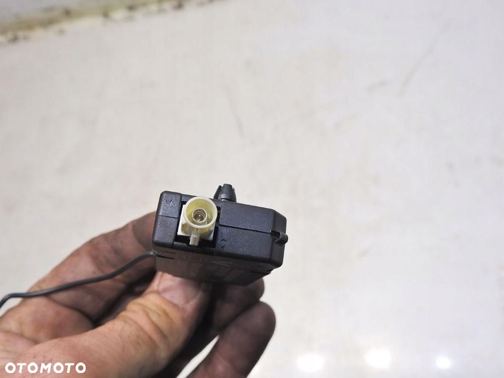 MODUŁ WZMACNIACZ ANTENY RENAULT LATITUDE 282300020R001 920161101 - 5