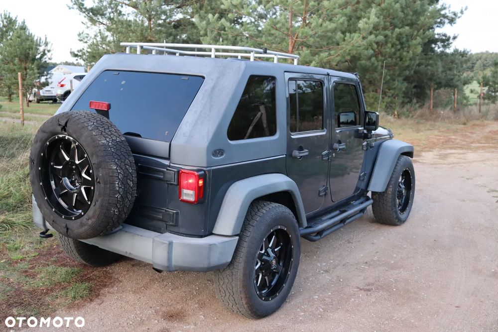 Jeep Wrangler - 8