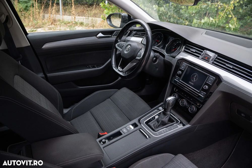 Volkswagen Passat Variant 2.0 TDI DSG Comfortline - 38