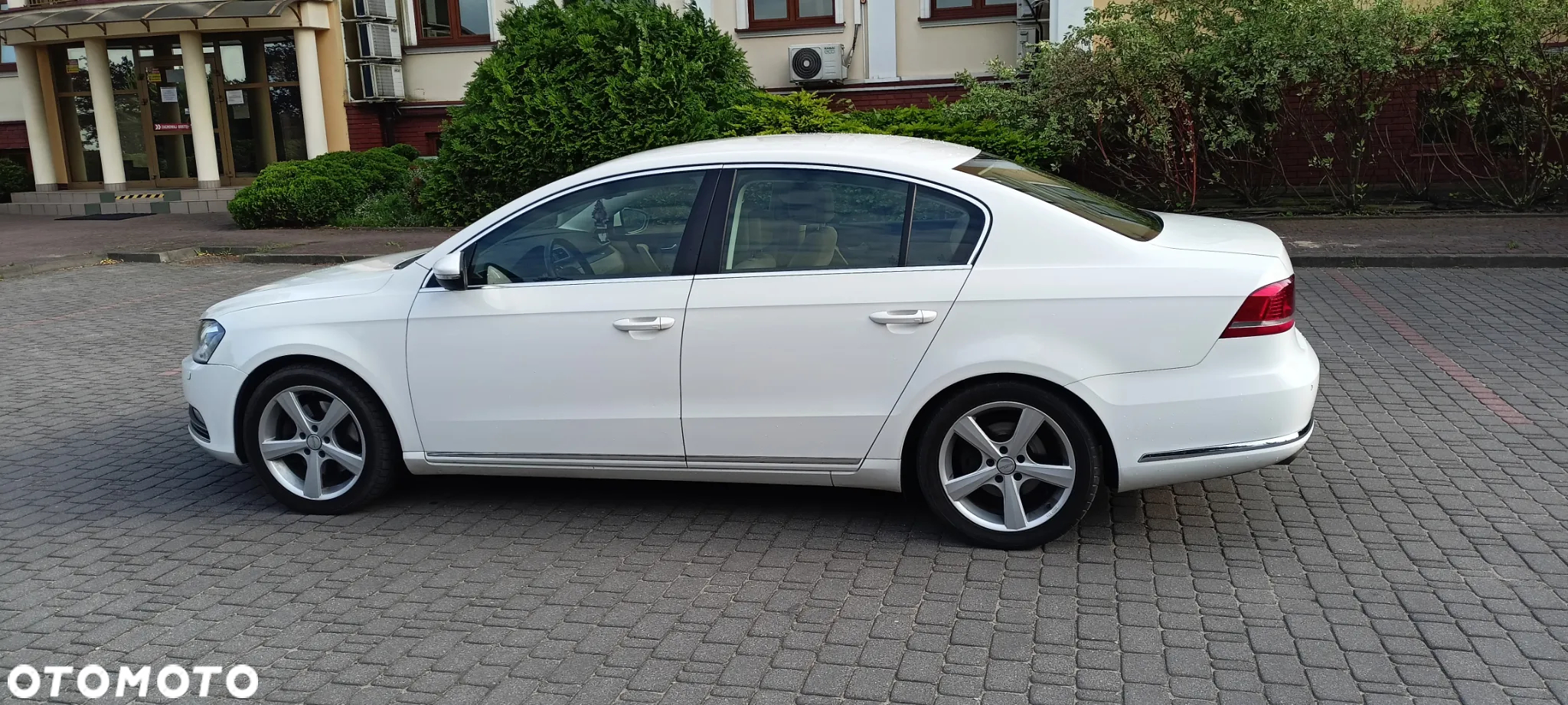 Volkswagen Passat 1.6 TDI Comfortline - 3