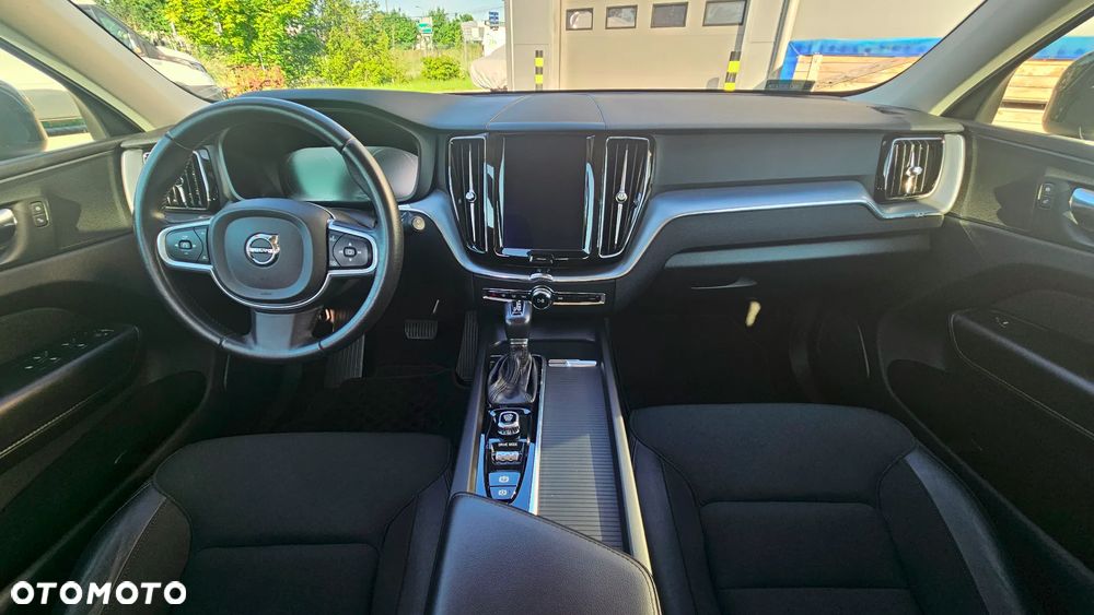 Volvo XC 60 T5 GPF AWD Momentum - 10