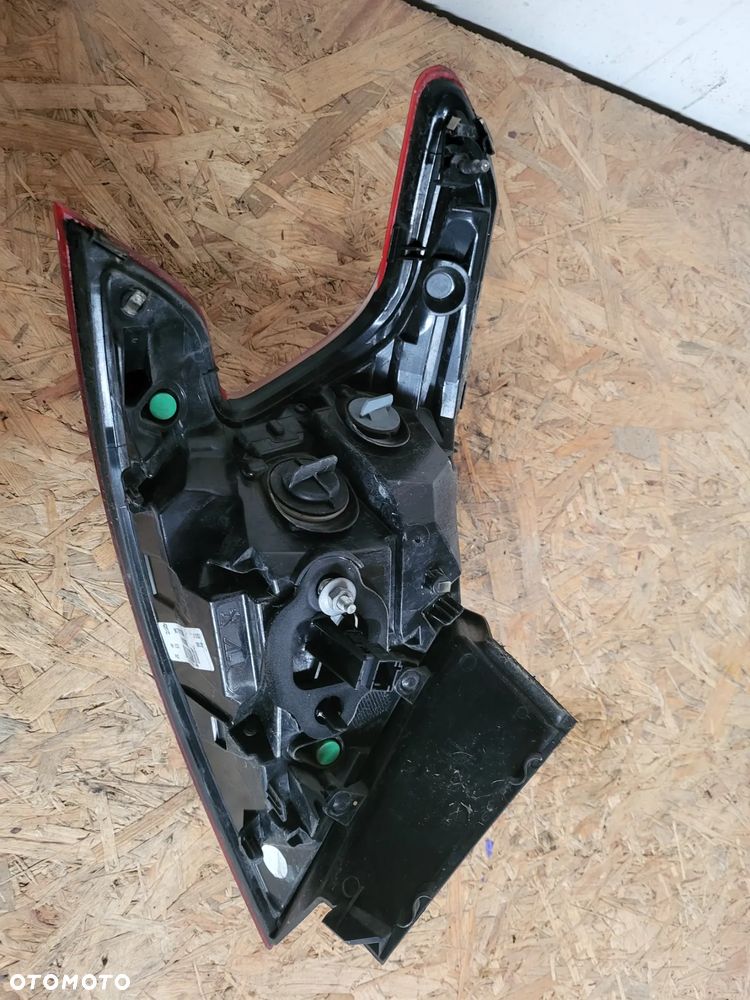 Lampa tylna prawa Peugeot 308 T9 HB - 7