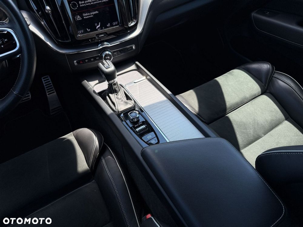 Volvo XC 60 D4 SCR R-Design - 16