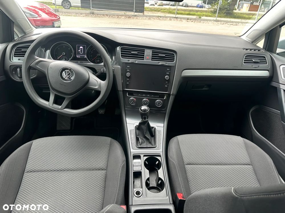 Volkswagen Golf - 12