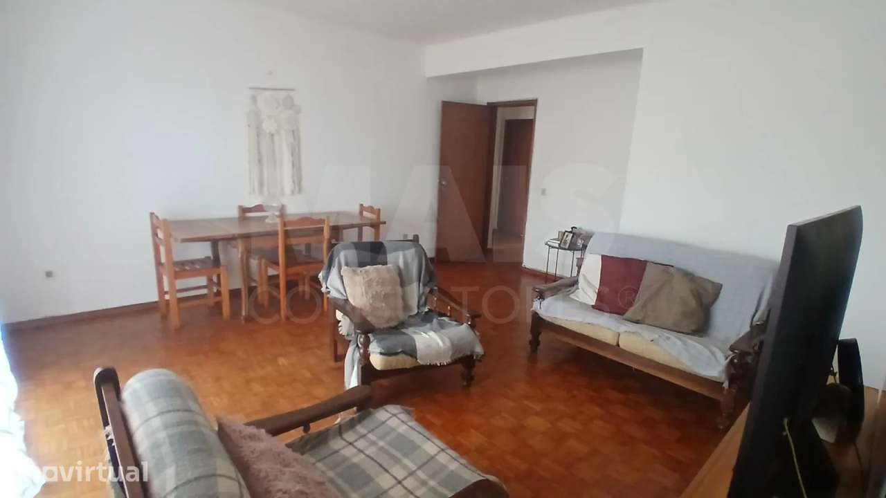 Apartamento T3 com marquise localizado no centro da cidade - Grande imagem: 5/14