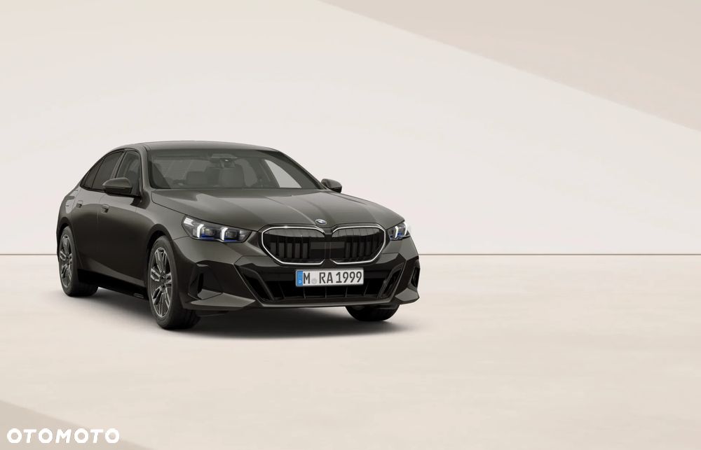 BMW Seria 5 520i mHEV M Sport - 3