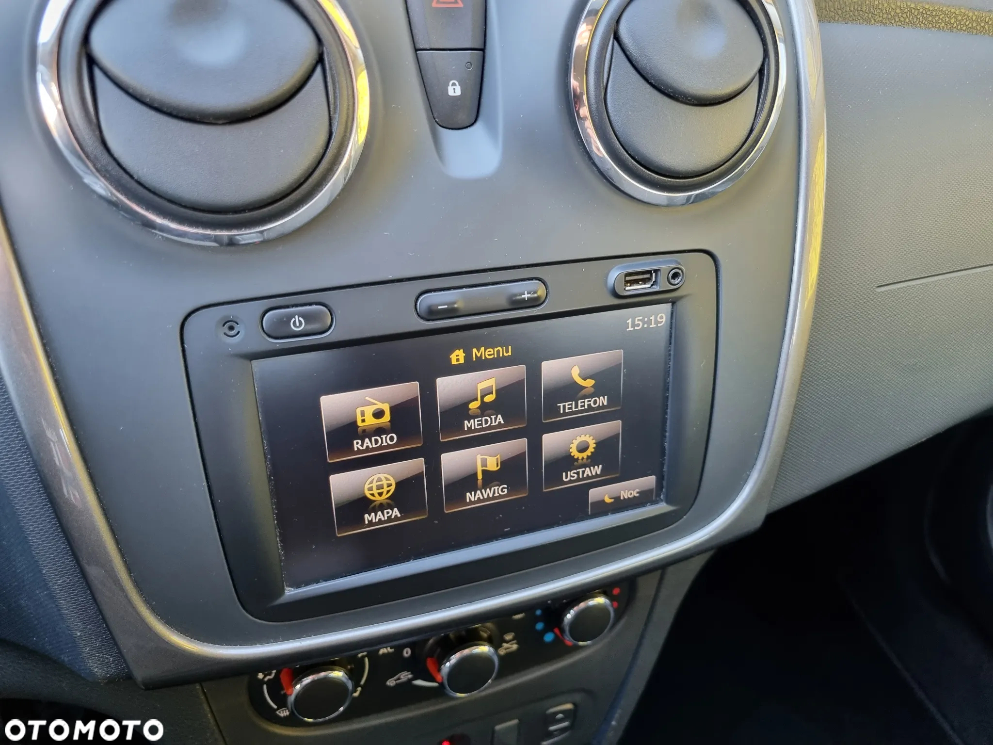 Dacia Sandero 0.9 TCe Laureate - 11