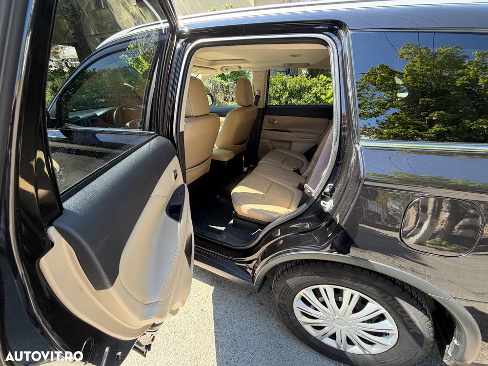 Mitsubishi Outlander 2.2 Litre DI-D AWD Instyle - 11