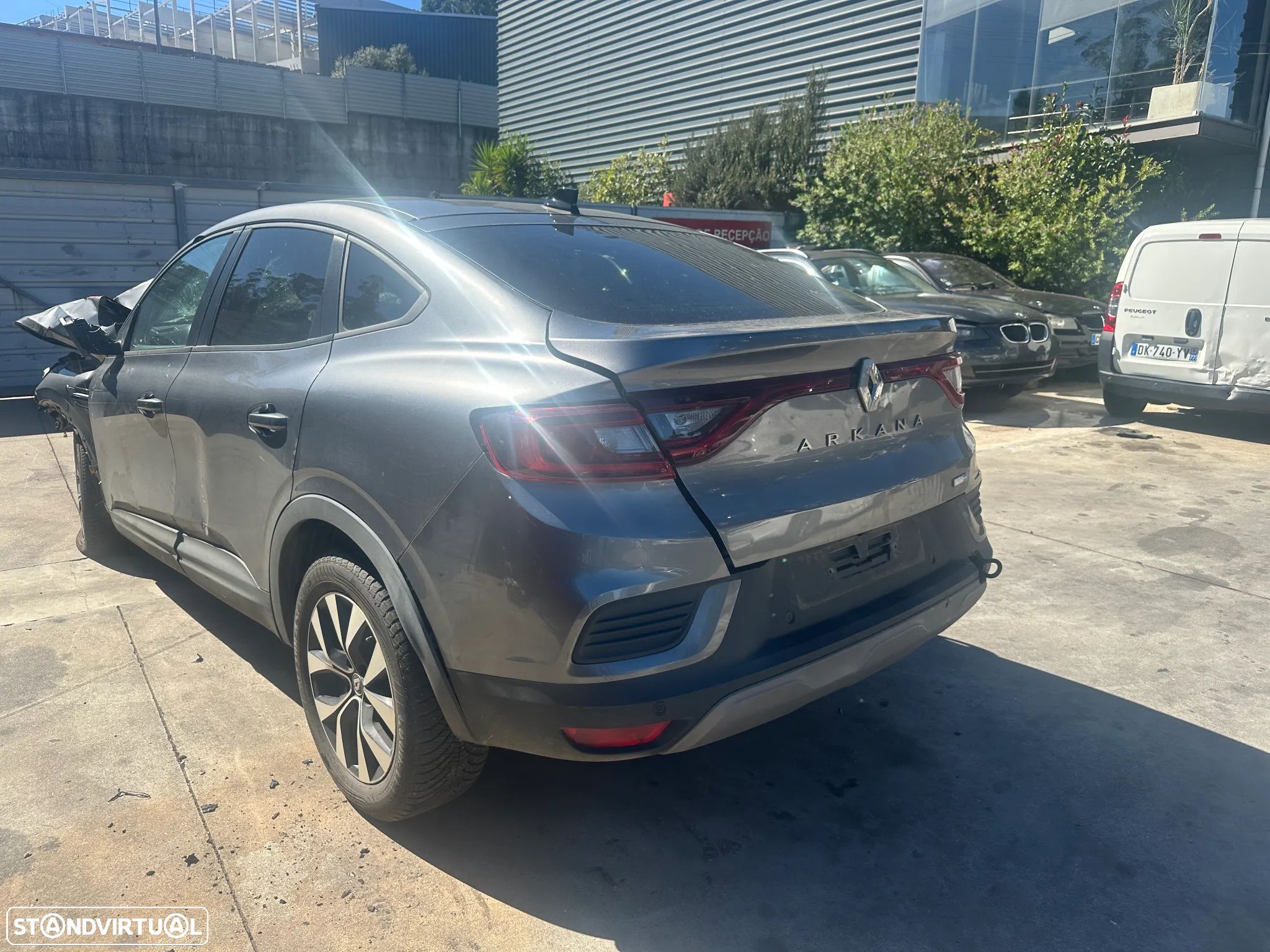 RENAULT ARKANA 1.6 E-TECH DE 2022 (CENTRO DE ABATE - 1
