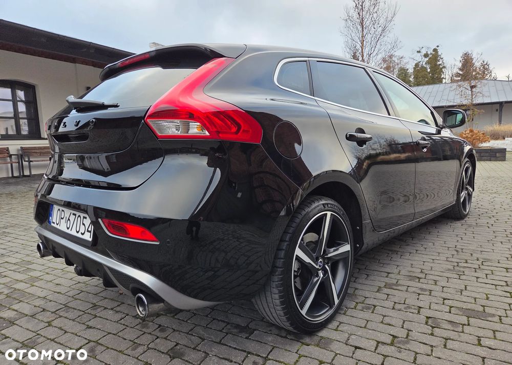 Volvo V40 D3 Drive-E R-Design Momentum - 13