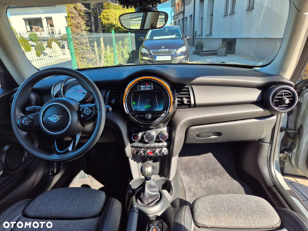 MINI ONE 60 Years - 8