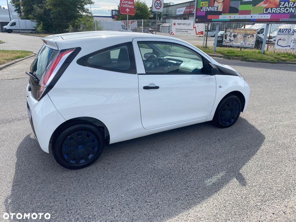 Toyota Aygo x - 24