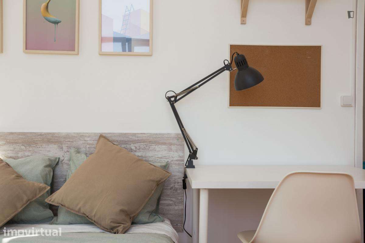 Quarto - localizado em Santos Lisbon - Grande imagem: 3/25