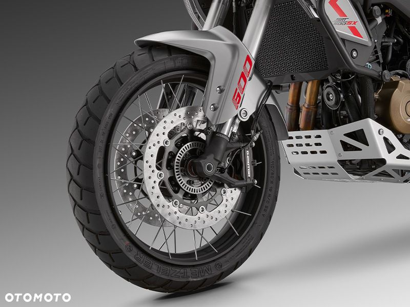 QJMOTOR SRT 600SX - 4