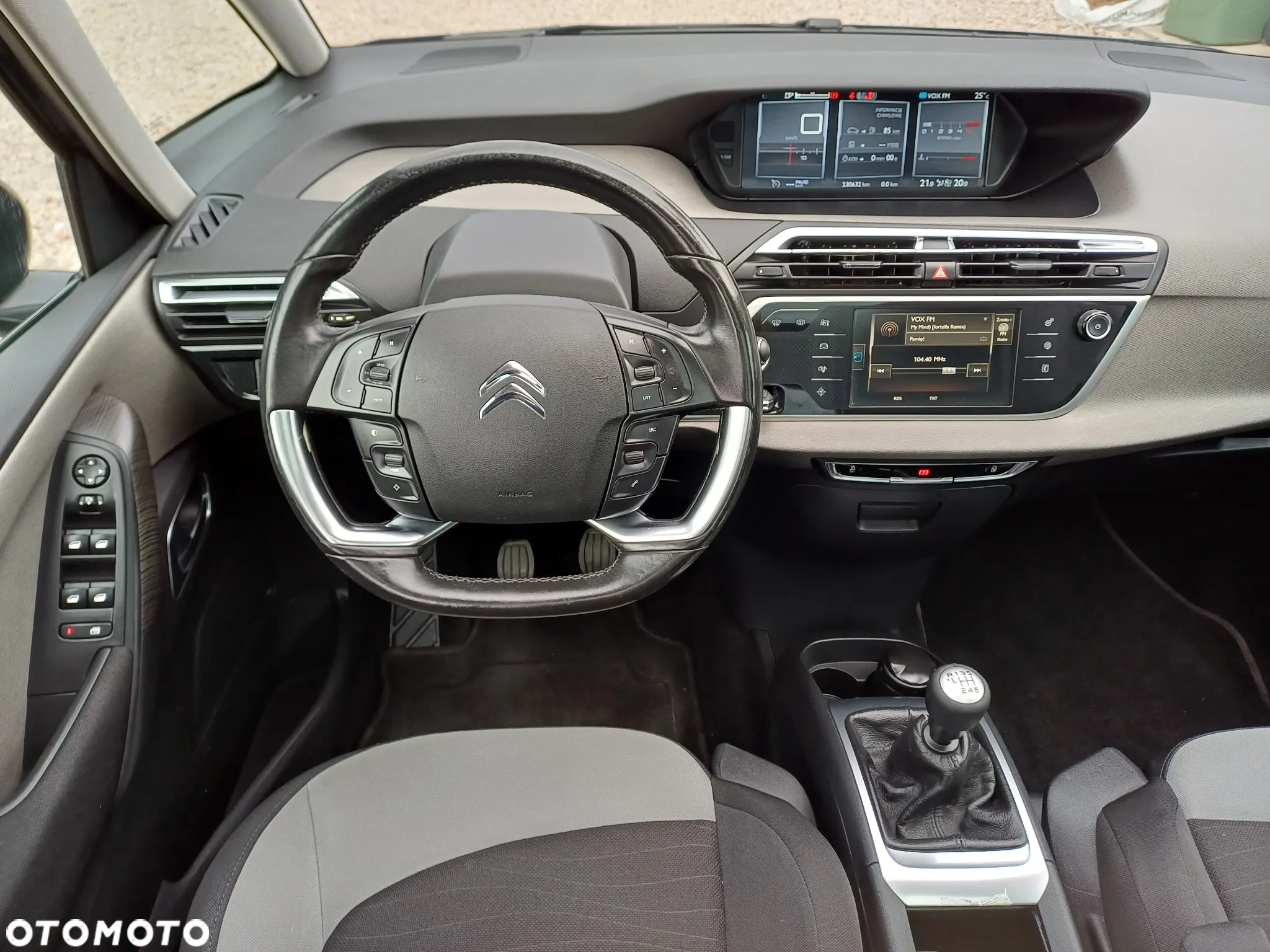 Citroën C4 Picasso e-HDi 115 Intensive - 6