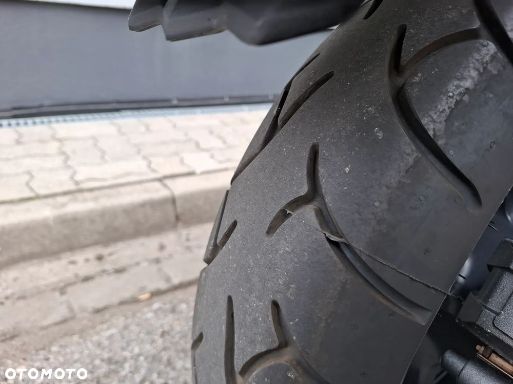 Kymco AK 550 - 18