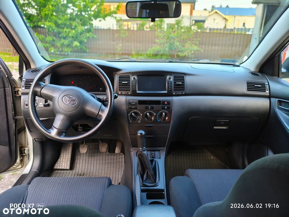 Toyota Corolla - 27