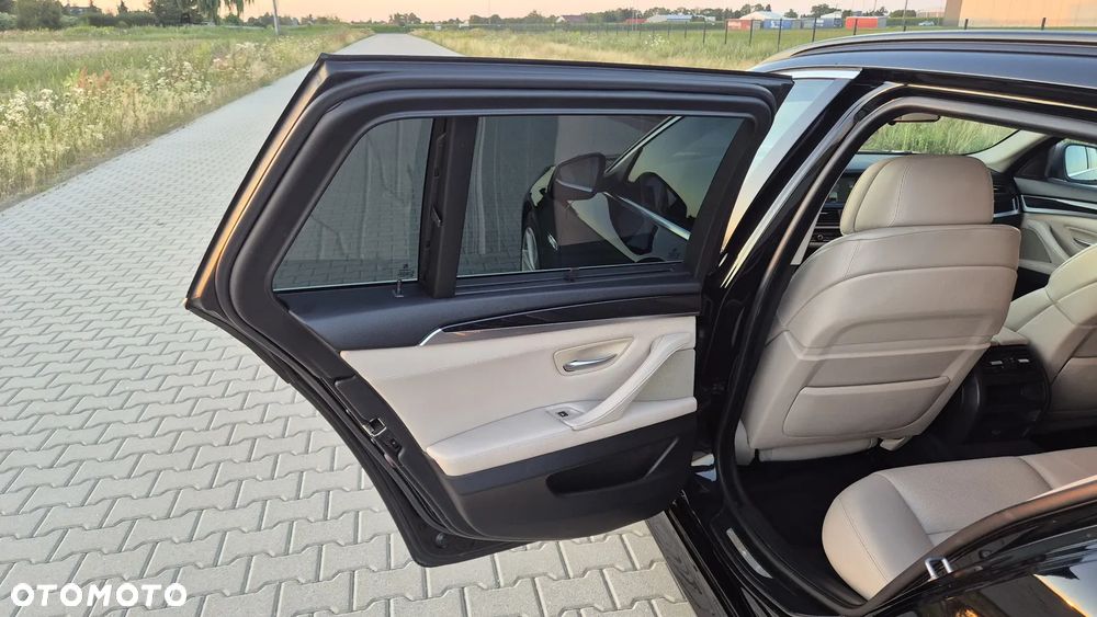 BMW Seria 5 520d - 16