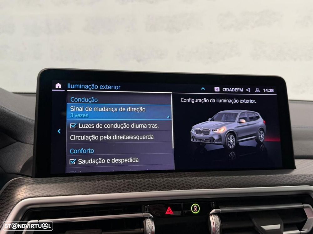 BMW X3 30 e xDrive Pack M Desportivo Pro - 28