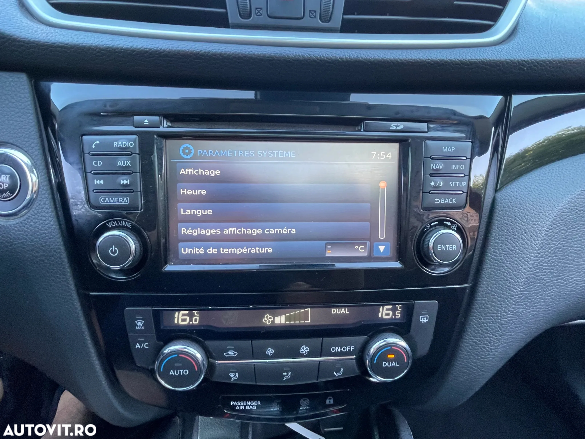 Nissan Qashqai 1.6 DCI Start/Stop X-TRONIC Tekna - 32