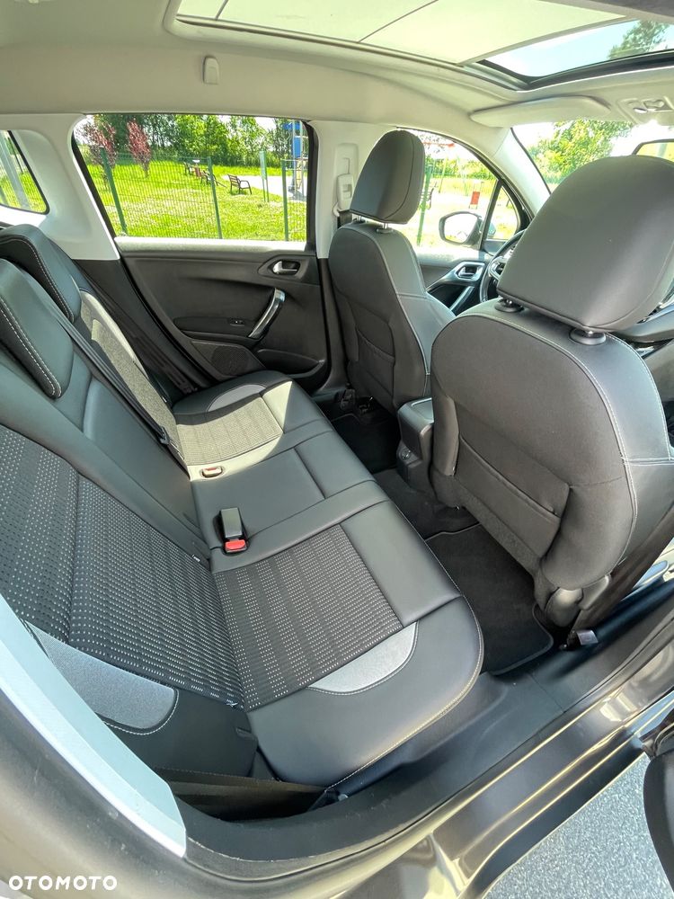 Peugeot 2008 1.2 Pure Tech GPF Crossway S&S - 9