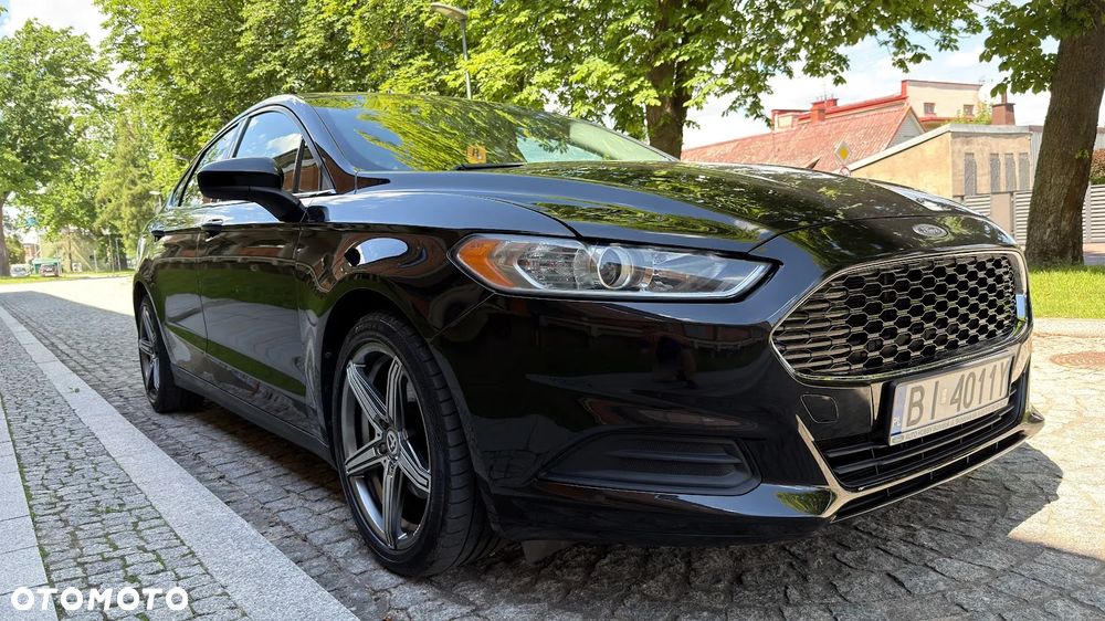 Ford Fusion - 16