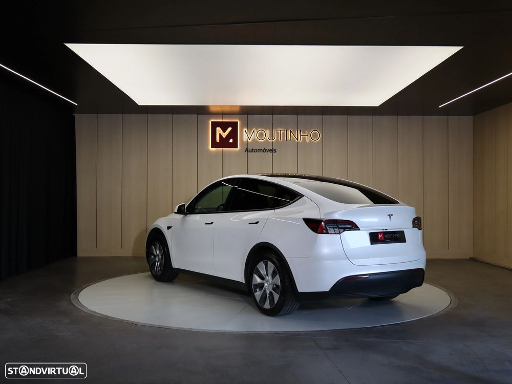 Tesla Model Y 2024 photo 3