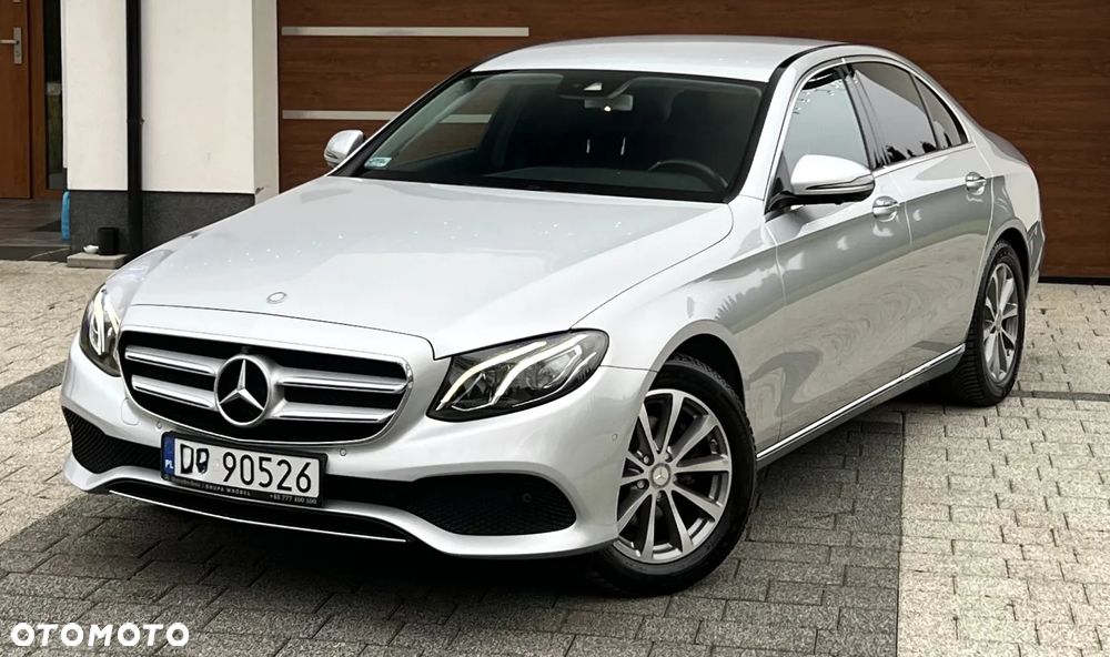 Mercedes-Benz Klasa E 200 9G-TRONIC - 1