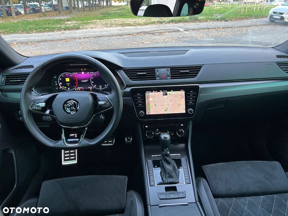 Skoda Superb 2.0 TDI SCR 4x4 Sportline DSG - 11