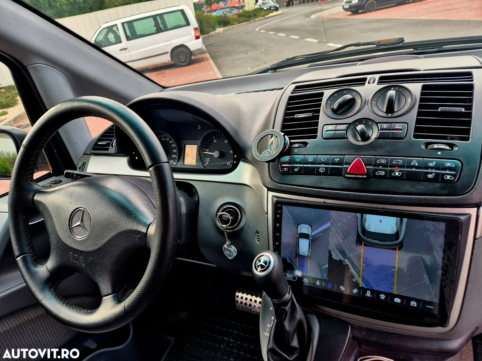 Mercedes-Benz Viano - 8