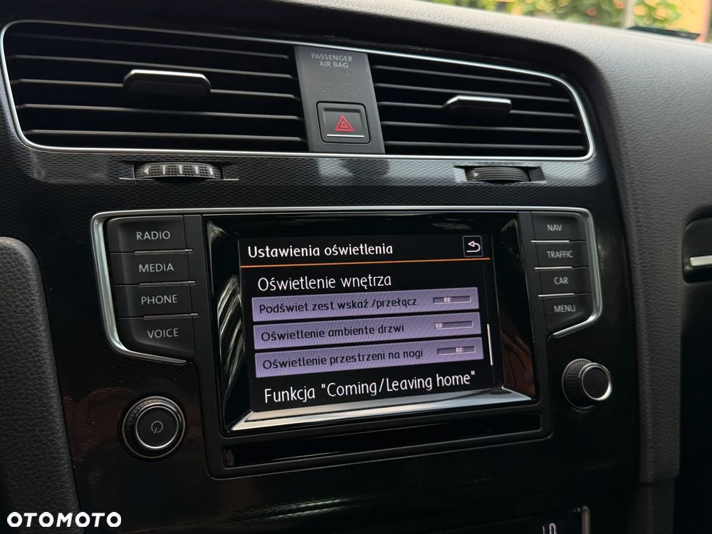 Volkswagen Golf - 36