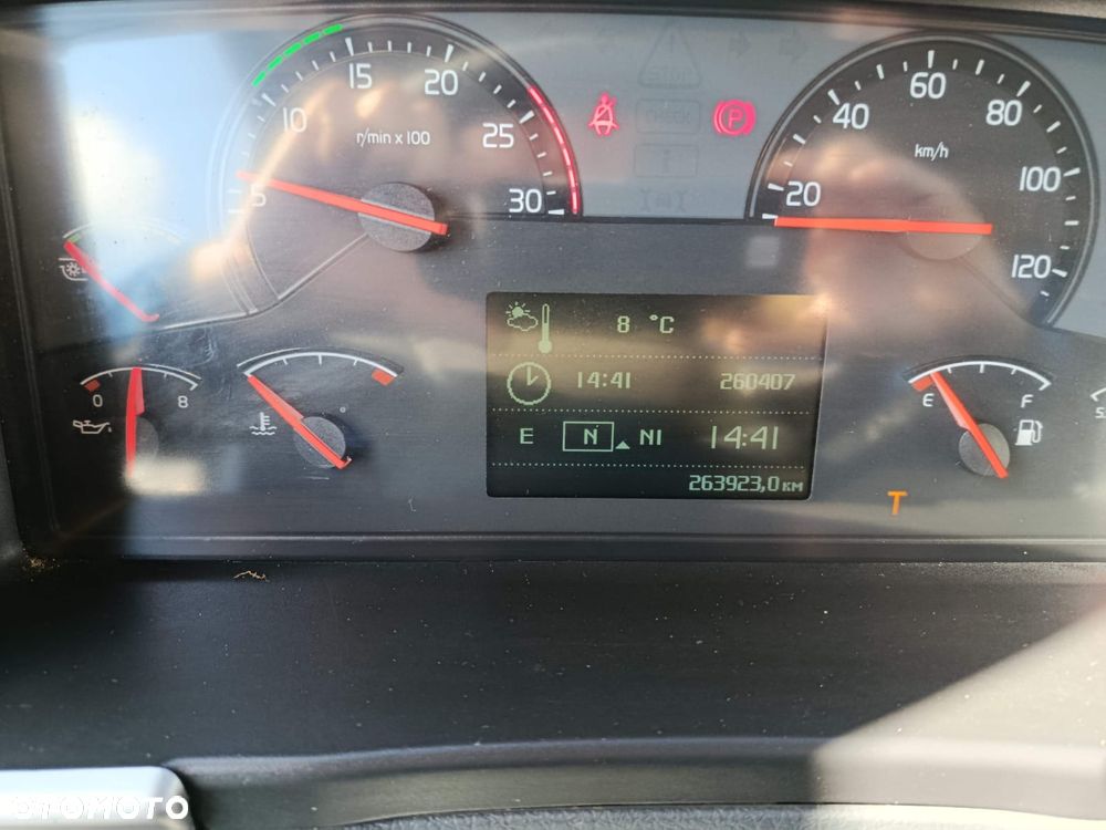 Volvo FM 330 - 7