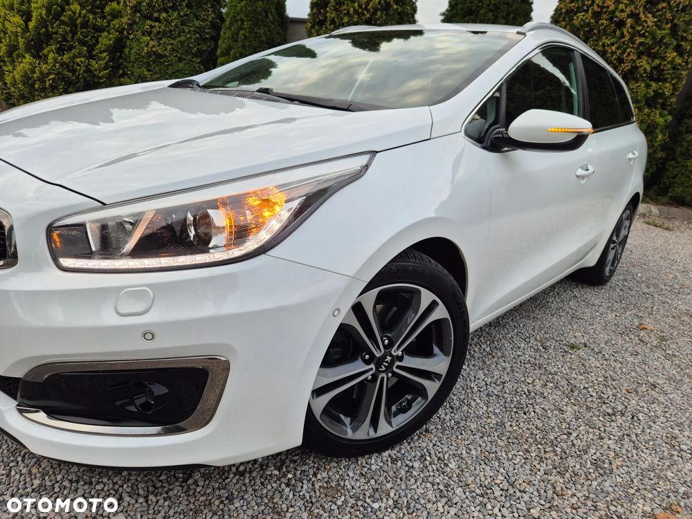 Kia Ceed 1.6 GDI ISG Spirit - 13