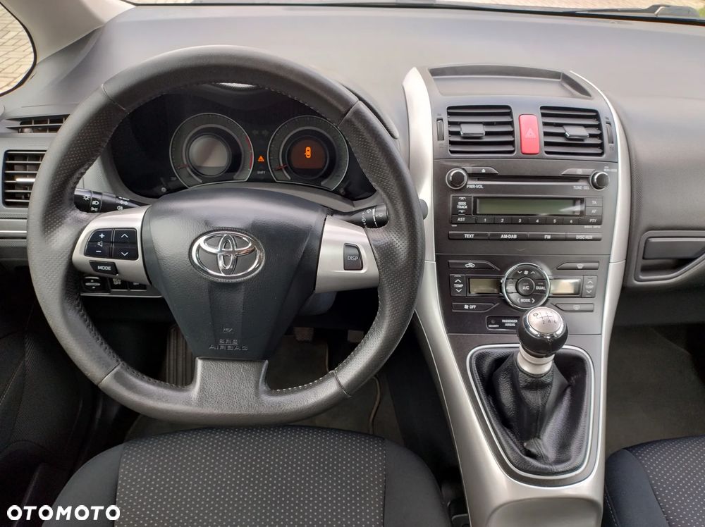 Toyota Auris 1.33 VVT-i - 26