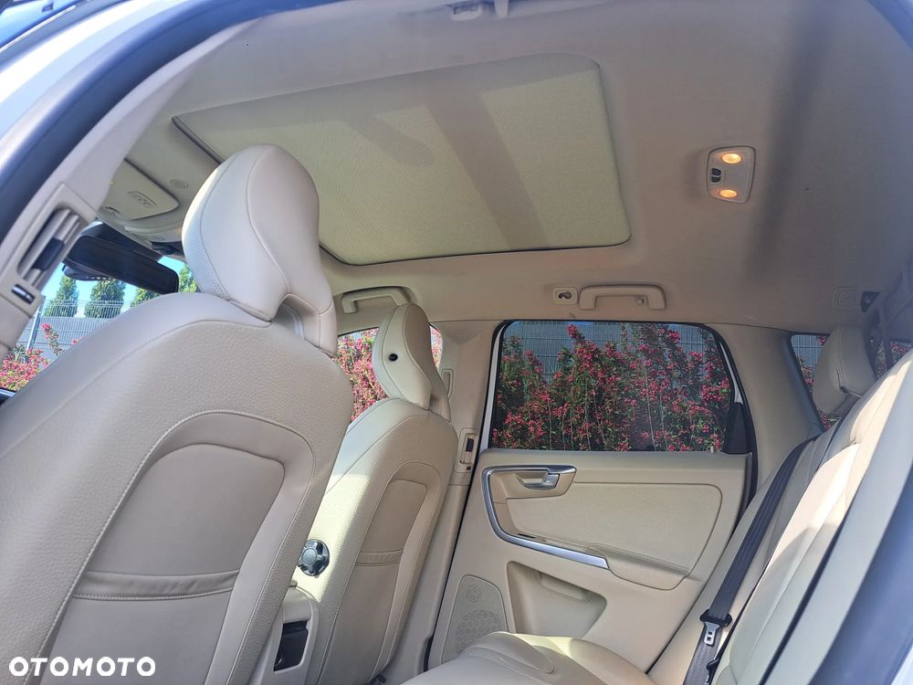 Volvo XC 60 T6 AWD Edition Pro - 18
